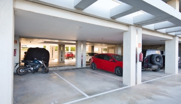 Resa Estates Ibiza te koop penthouse Marina botafoch for sale Ibiza parking.jpeg